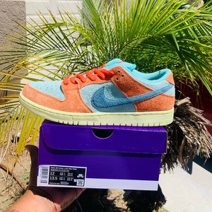 Nike dunks sb low aqua noise .. size 12 mens